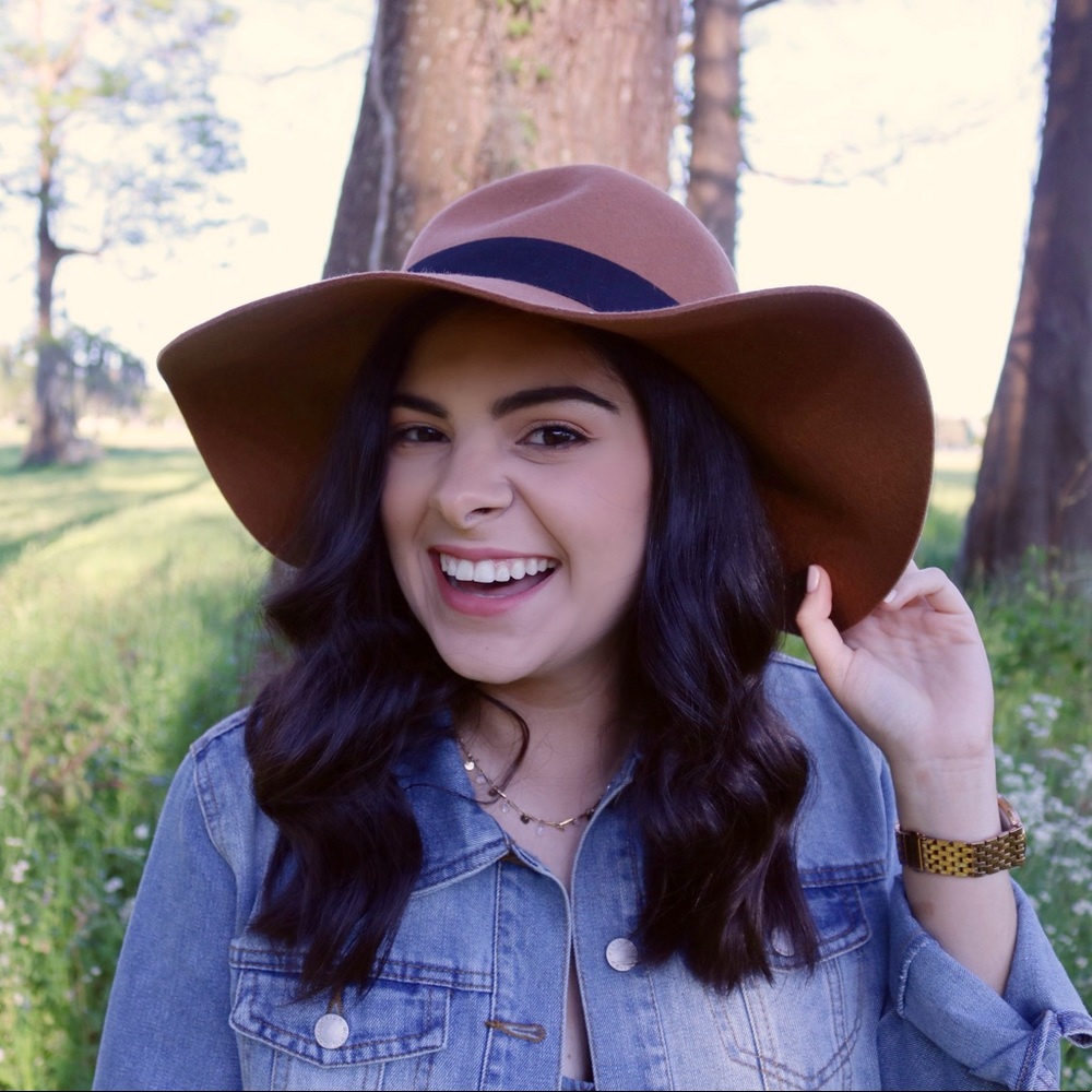 Meet your Posher, Hannah